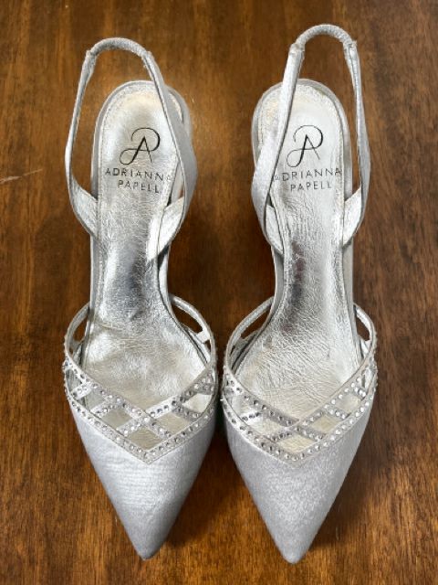 Adrianna Papell Size 7 Silver Shoes